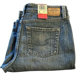 NEW Levi’s Signature Classic Mid Rise Bootcut Jeans